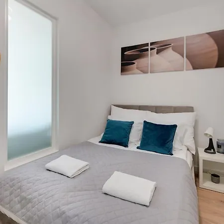 Porto Close To The Sea Parking Gdańsk