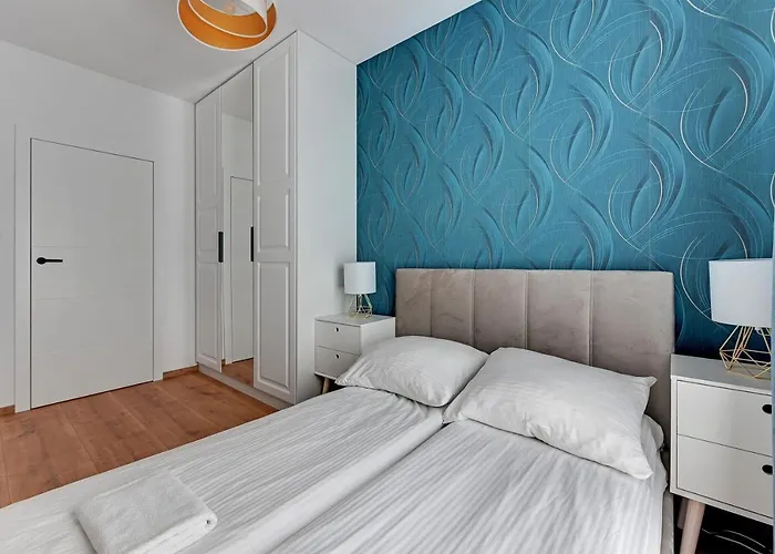 Porto Close To The Sea Parking