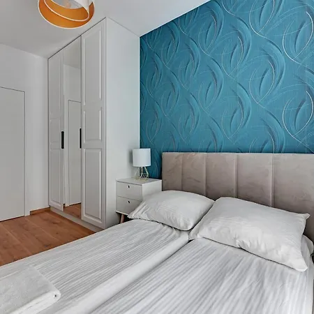 Porto Close To The Sea Parking